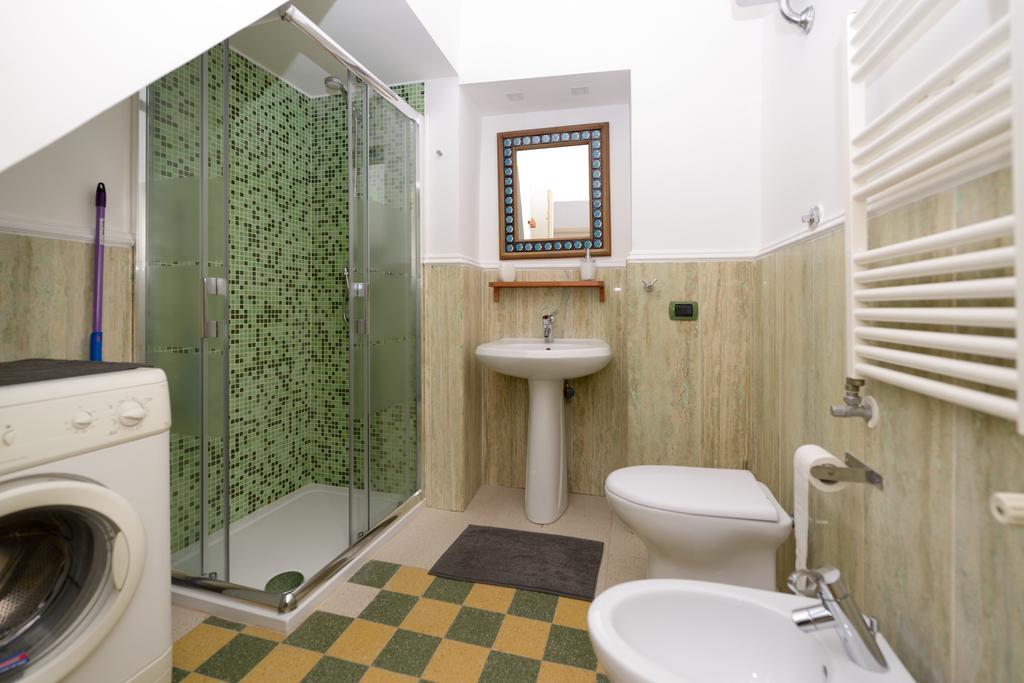 Residenza Santa Chiara Apartment Naples Luaran gambar