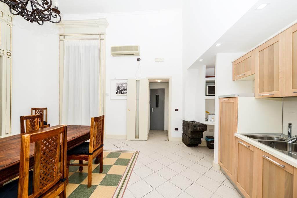 Residenza Santa Chiara Apartment Naples Luaran gambar