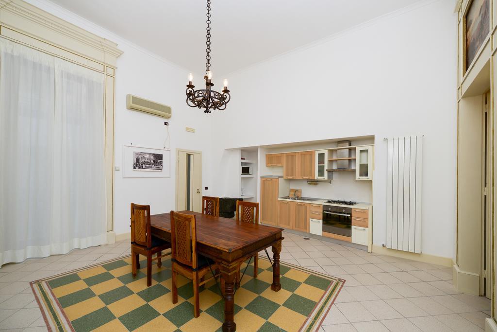 Residenza Santa Chiara Apartment Naples Luaran gambar